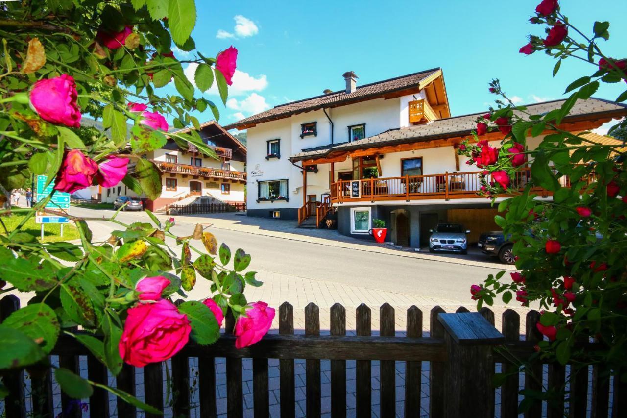 Kia Ora Hotel Restaurant Wagrain Exteriör bild